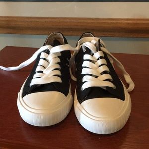 Crown & Ivy Shoes